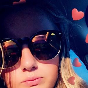 Meet your Posher, Natalie